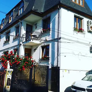 Hotel Boutique By, Boekarest